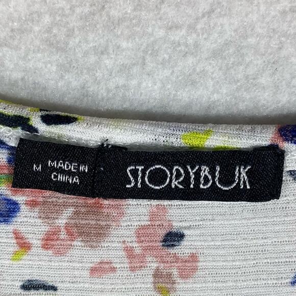 STORYBUK Ruffle Sleeve,V-Neck, Tie in front Blouse Womans Size M - Picture 11 of 11